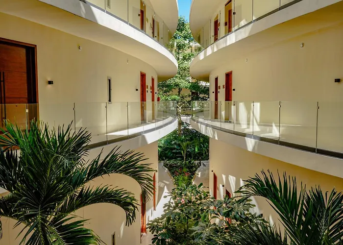 Oasis Jungle Views, 4 Pools & Near